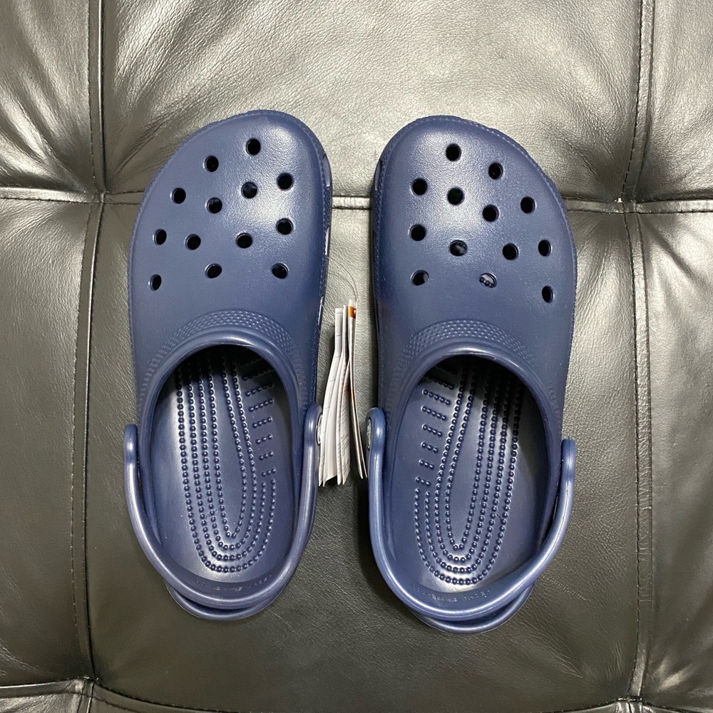CROCS